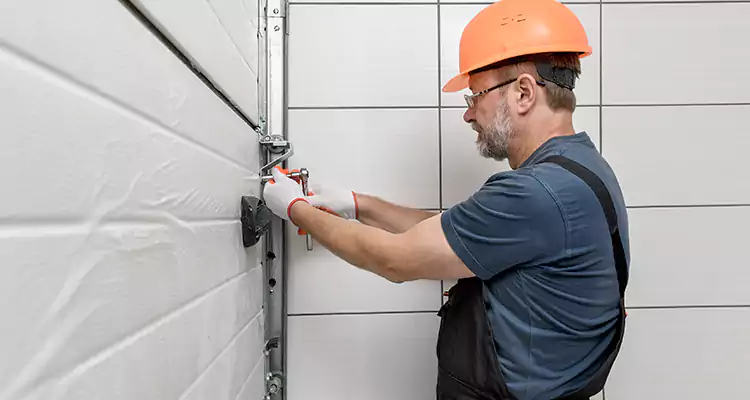 Emergency Garage Door Repair in Oviedo, FL
