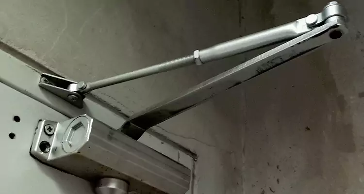 Door Closer Oil Leak Repair in Oviedo, FL