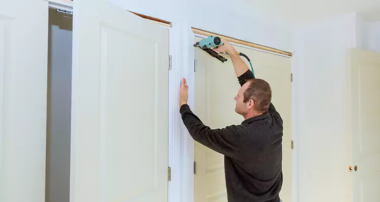 Top Rated Door Fixing ServiceFixing Garage Door Track in Oviedo, FL