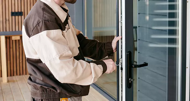 Fix Patio Screen Door Rollers in Oviedo, FL